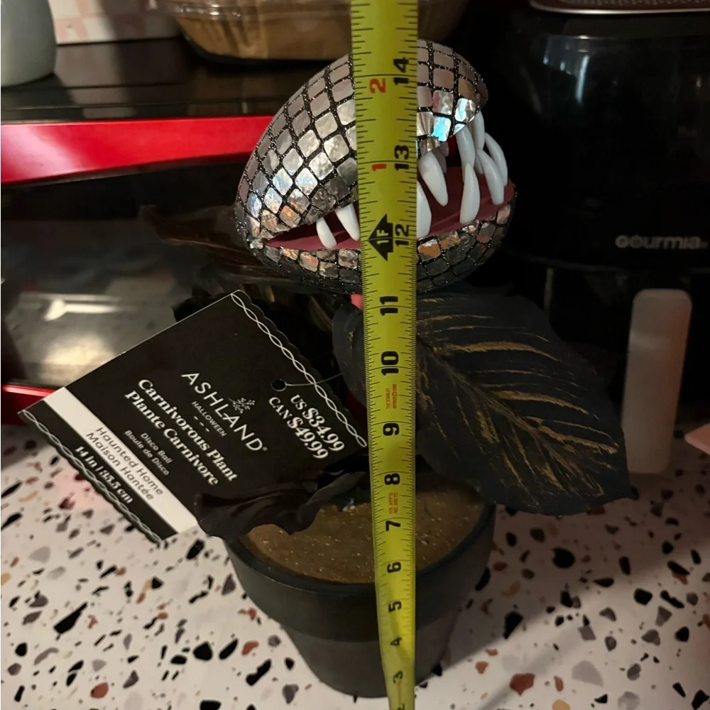 NEW HALLOWEEN LITTLE SHOP OF HORRORS DISCO BALL CARNIVOROUS PLANT AUDREY - Picture 5 of 5
